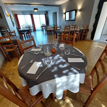 L'Accent - Hotel 2 Etoiles Et Restaurant - Logis Hotels Astaffort Esterno foto