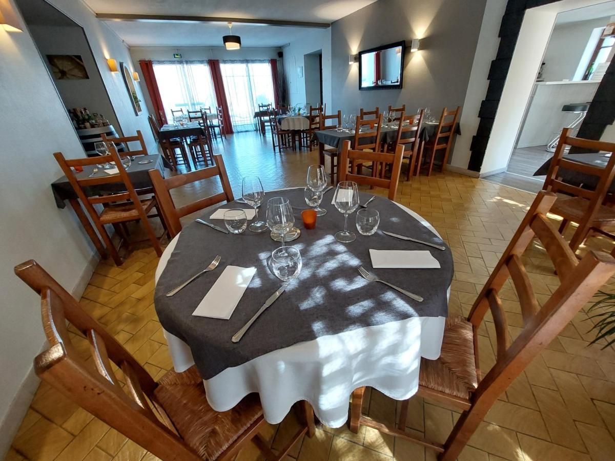 L'Accent - Hotel 2 Etoiles Et Restaurant - Logis Hotels Astaffort Esterno foto