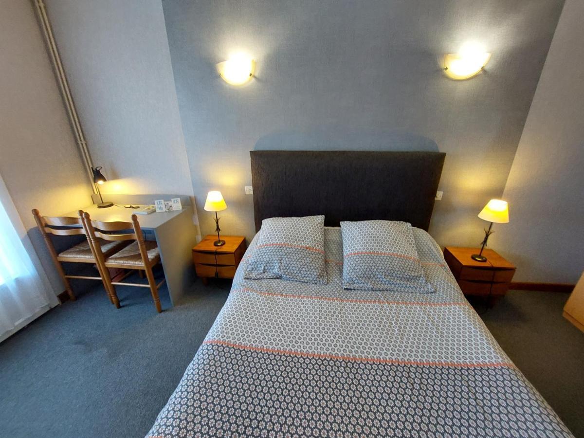 L'Accent - Hotel 2 Etoiles Et Restaurant - Logis Hotels Astaffort Esterno foto