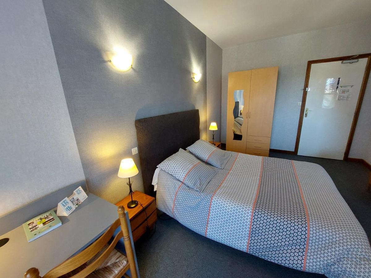 L'Accent - Hotel 2 Etoiles Et Restaurant - Logis Hotels Astaffort Esterno foto